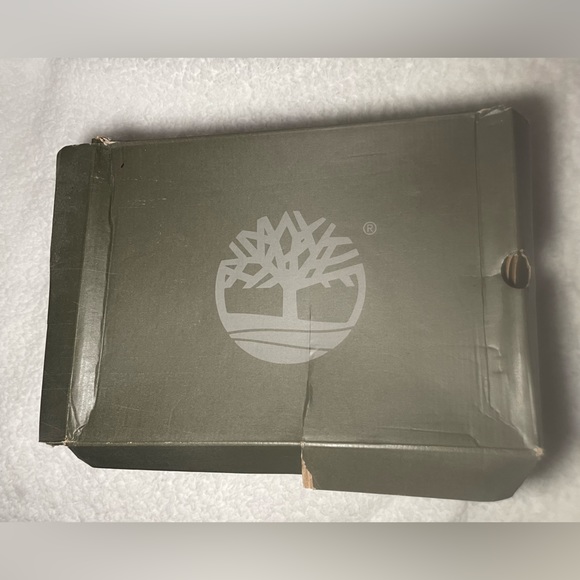 ***Used*** Boys Size 6 Timberland Boots - Picture 14 of 14